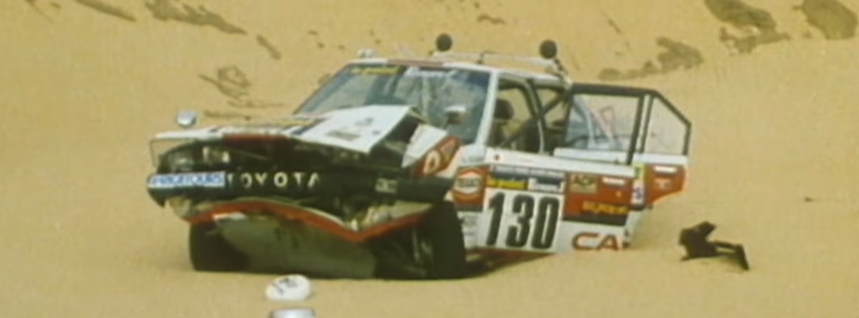 Vehículos afectados durante la tormenta de arena del Dakar 1986