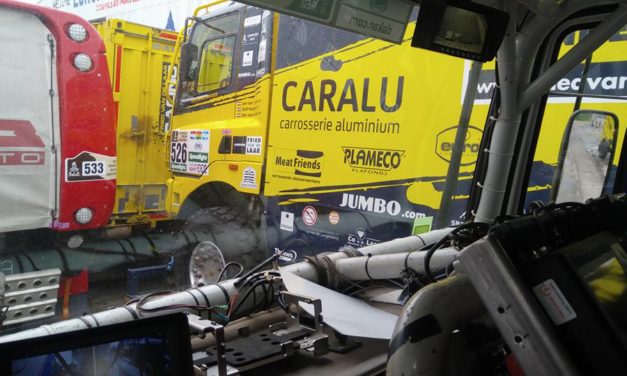 Vehículos llegando al puerto de Campana – Dakar 2017