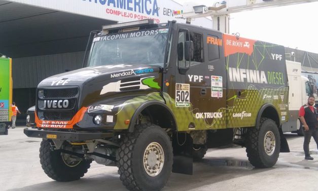 Vehículos llegando al puerto de Campana – Dakar 2017