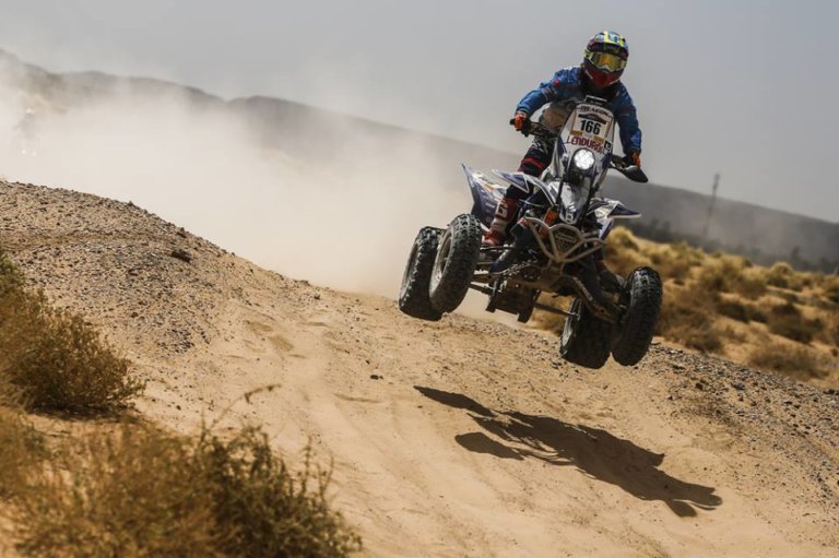 Oriol Mena se llevó la etapa 5, pero De Soultrait continúa dominando en Merzouga