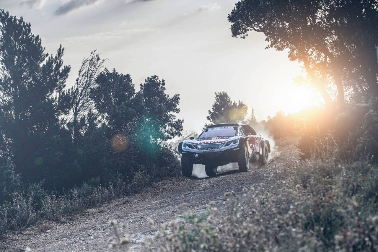Peugeot presentó el nuevo 3008 DKR Maxi