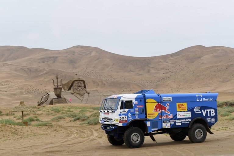 Silk Way Rally Sotnikov es el nuevo emperador de la dinastía Kamaz