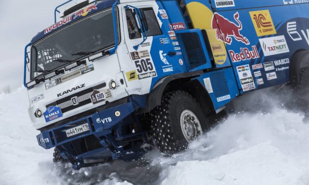 Kamaz en la nieve