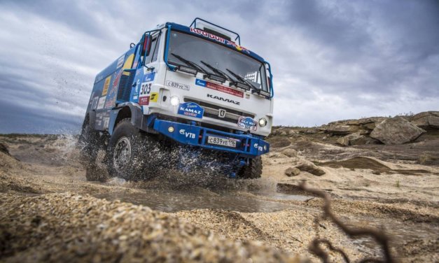 Kamaz presentó su flota para el Dakar 2018