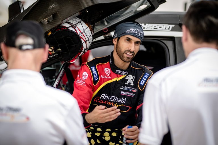 Al Qassimi pilotará al quinto Peugeot 3008 DKR Maxi en el Dakar 2018