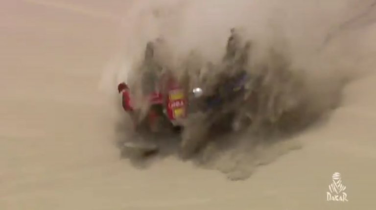 Impactante vuelco de Beto Recalde y Juan José Sánchez en la etapa 2