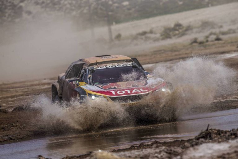 Peterhansel se recuperó y ganó en la etapa 8 Red Bull Media House.