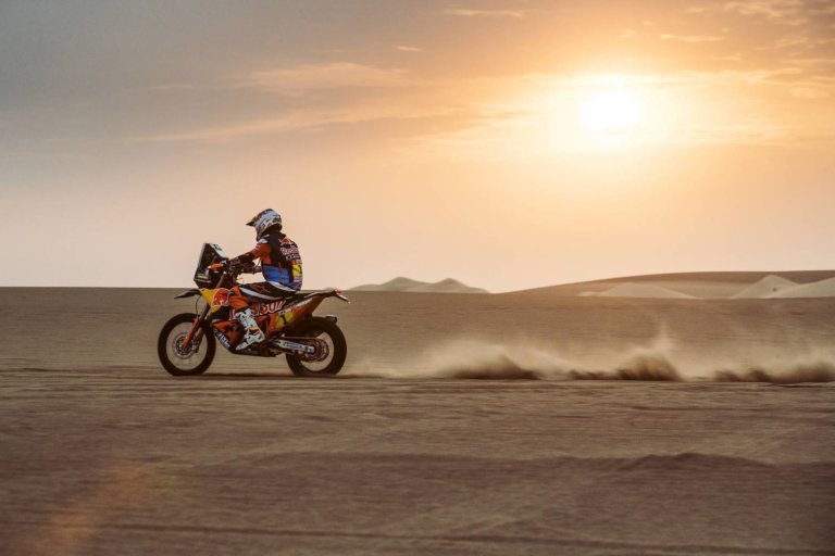 Sunderland triunfó en la tercera jornada Dakar 2018 - Foto Red Bull Media House