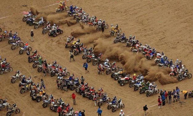 Así fue la tremenda salida en línea de motos y quads en la etapa 4 del Dakar 2018