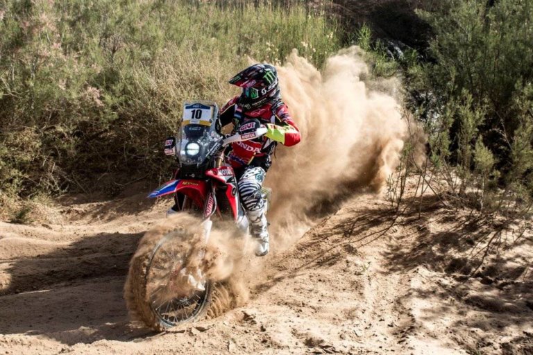 Joan Barreda se quedó con la primera parte de la etapa maratón en Merzouga