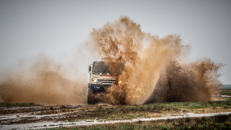 Sotnikov esquivó la trampa del lodo y se quedó con la tercera etapa