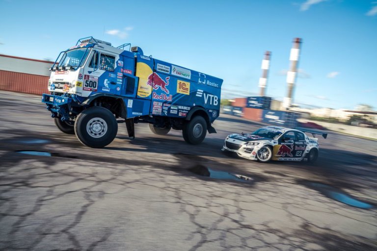 Impresionante: Kamaz se anima al drift