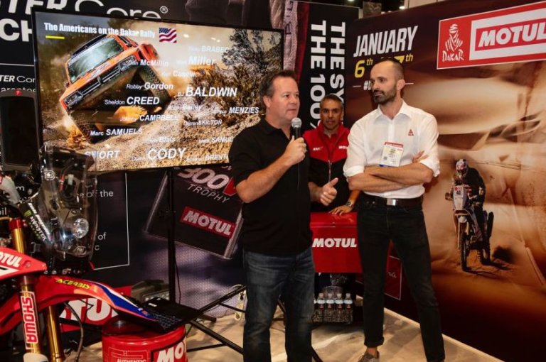 Robby Gordon: “tengo tres vehículos listos para largar el Dakar”