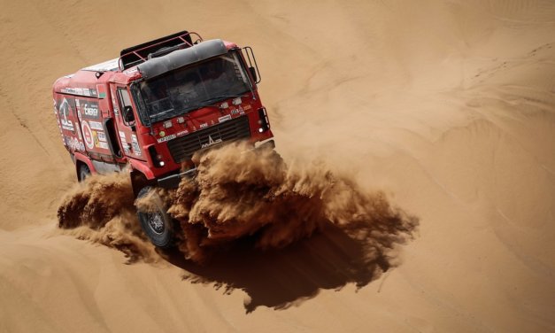 Siarhei Viazovich adelanta a Iveco y Kamaz y se queda con la especial – Resumen Camiones – Etapa 6 – Dakar 2019