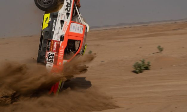 El primer abandono del Dakar 2020: Martin Kolomy se accidentó en el shakedown