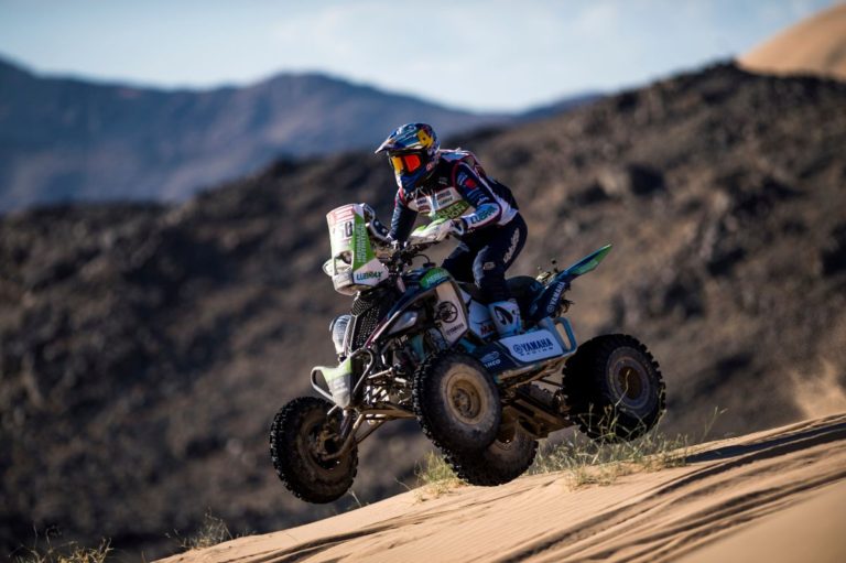 Domzala y Casale comienzan con el pie derecho