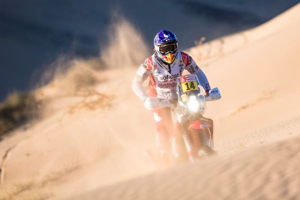 Laia Sanz le ganó por décima vez consecutiva al Rally Dakar