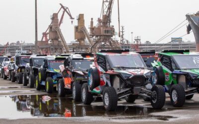El Barco Dakar 2021 ya llegó a Jeddah y comenzó el desembarco de vehículos