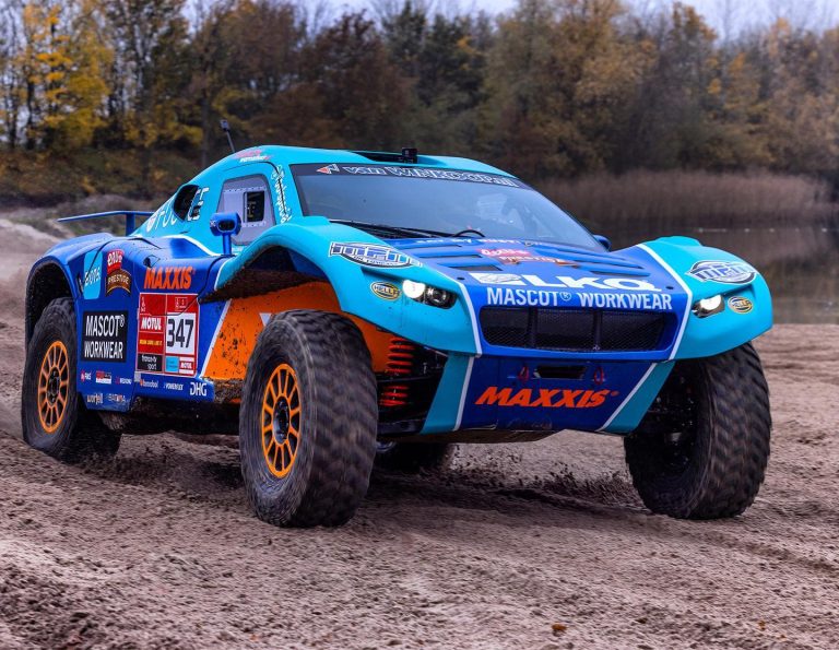 Un Century Racing para Tim y Tom Coronel en el Dakar 2022