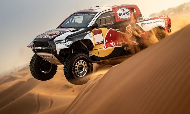 Toyota Gazoo Racing presentó su T1+ y el equipo para el Dakar 2022