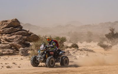Nicolás Robledo finalizó el Dakar 2022 y llevó la bandera de Colombia a lo más alto