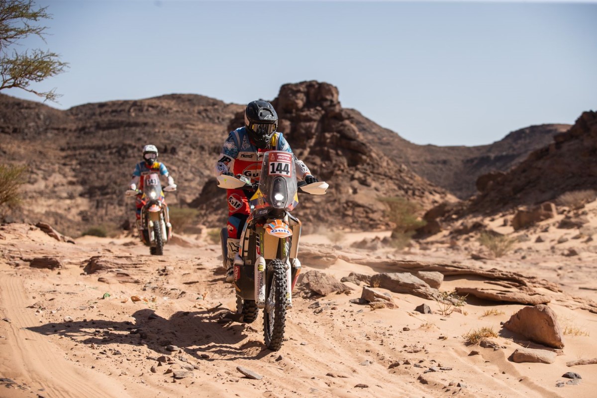 El equipo Puga, Padre e Hijo, no baja los brazos y continúa en el Dakar 2022