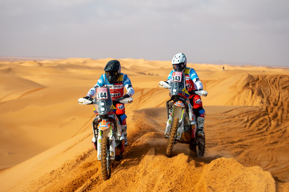 El equipo Puga, Padre e Hijo, superó la etapa más desafiante del Dakar 2022