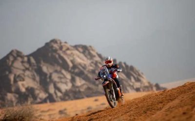 Mauricio Cueva sigue dando pelea en el Dakar 2022