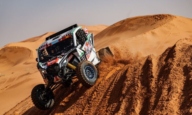 Bruno Jacomy listo para correr el Abu Dhabi Desert Challenge junto a Thomas Bell