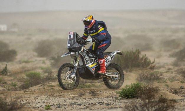 Nicolás Cardona y otra gran actuación en el Dakar 2023