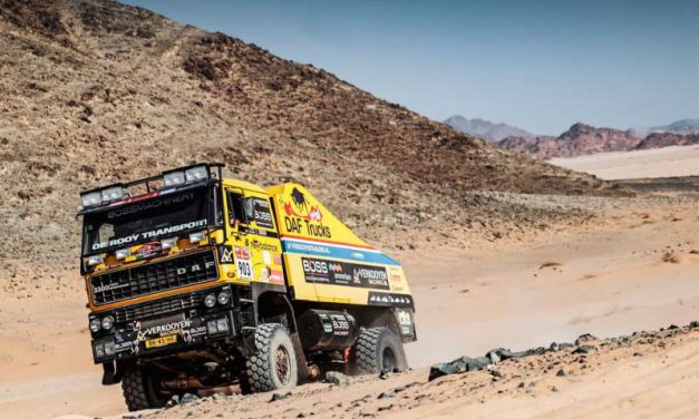 Fotos: Los Dakar Classic se llevaron las miradas en el prólogo del Dakar 2024