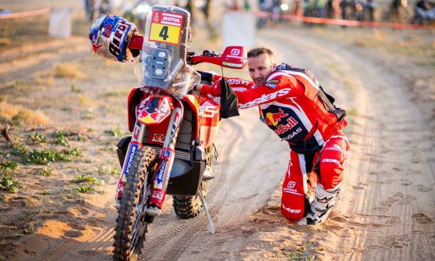 El Dakar sigue complicando a los principales pilotos de motos y hoy sumó otro abandono importante