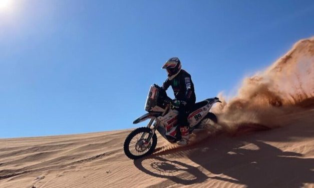 Santiago Rostan completó una de las etapas más duras para el Dakar en motos