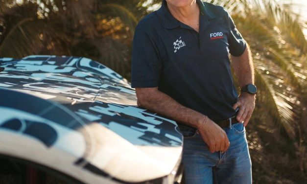Ford contrata a Carlos Sainz para pelear el Dakar 2025 junto a Nani Roma
