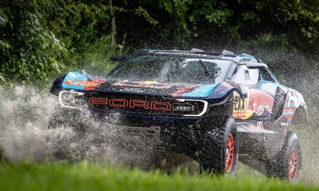 Ford presenta oficialmente la renovada Raptor para el Rally Dakar 2025
