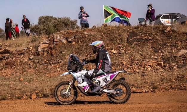 Gustavo Milutín cerca de culminar el Safari Rally en Sudáfrica