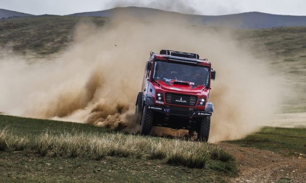 Silk Way Rally: Vyazovich triunfa en la etapa 5 y mantiene el liderazgo en la general